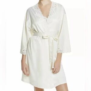 Lauren Ralph Lauren Ivory Satin Wrap Robe  With Lace Size M